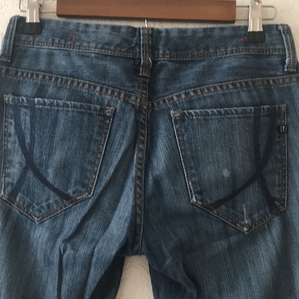 Blue jeans - Picture 3 of 3